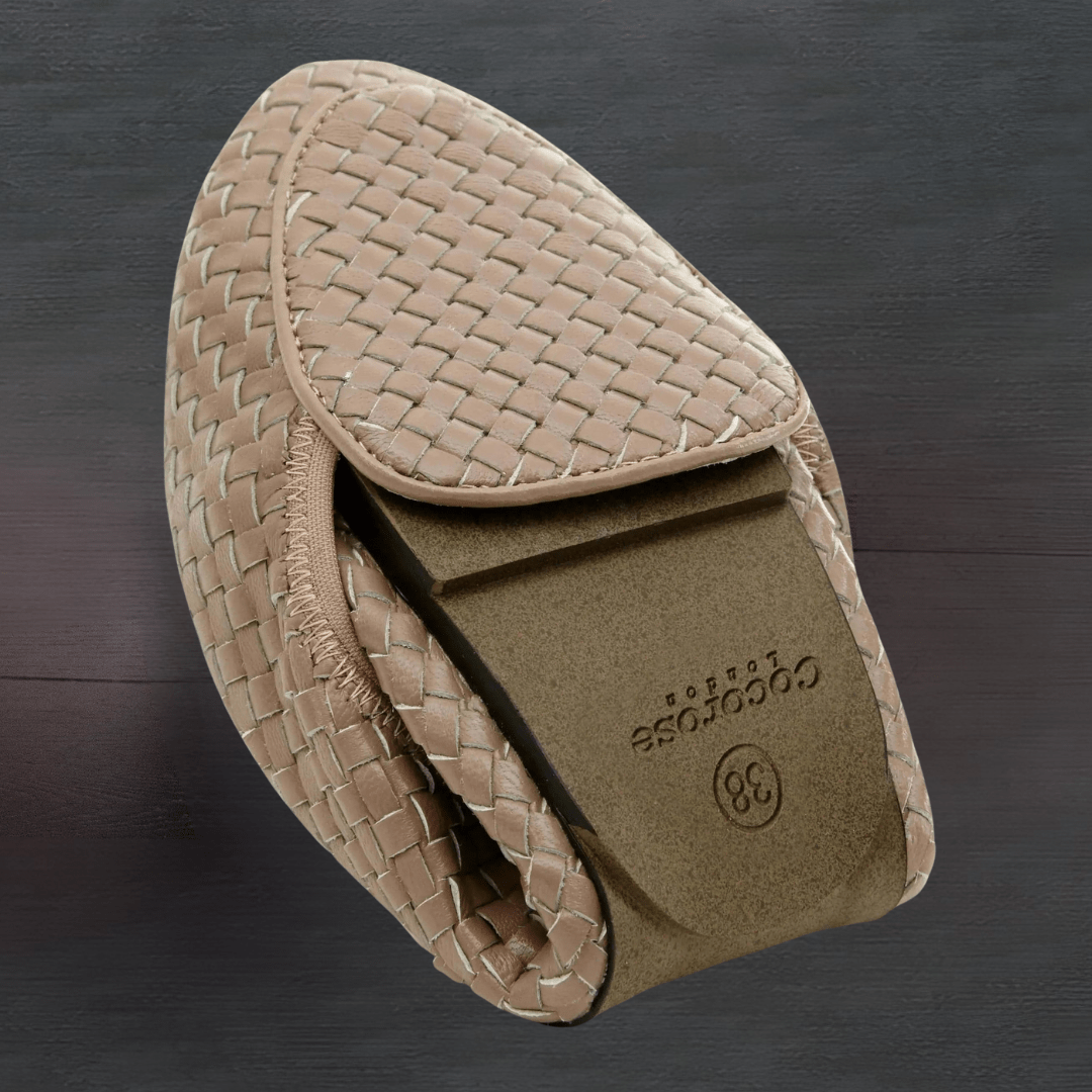 Chic and versatile foldable pink loafers