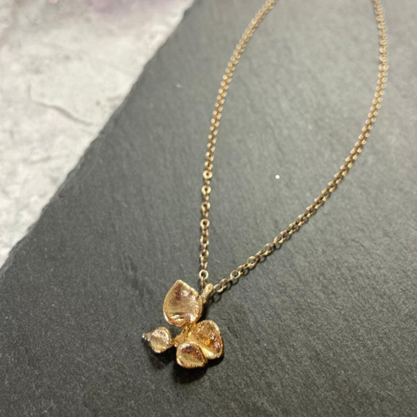 Miniature Gold Million Heart Leaf Pendant Cocorose London
