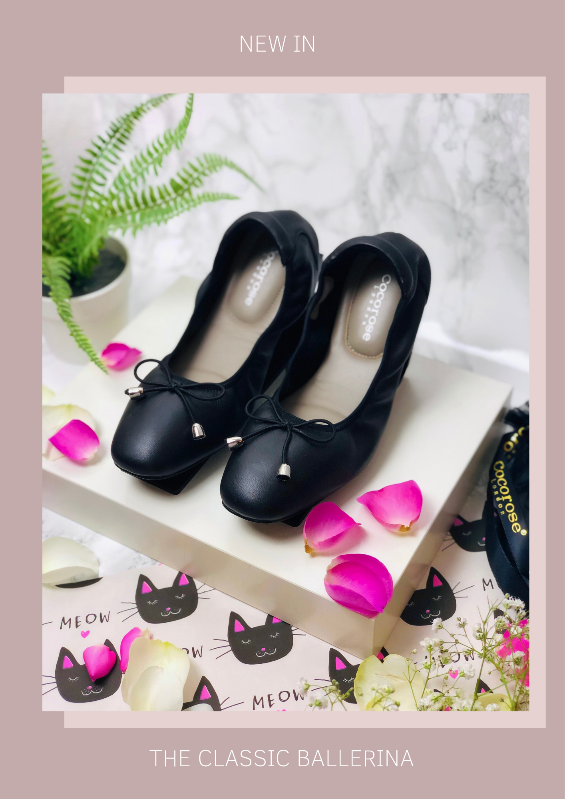 Soft black leather ballet flats with square toe and foldable