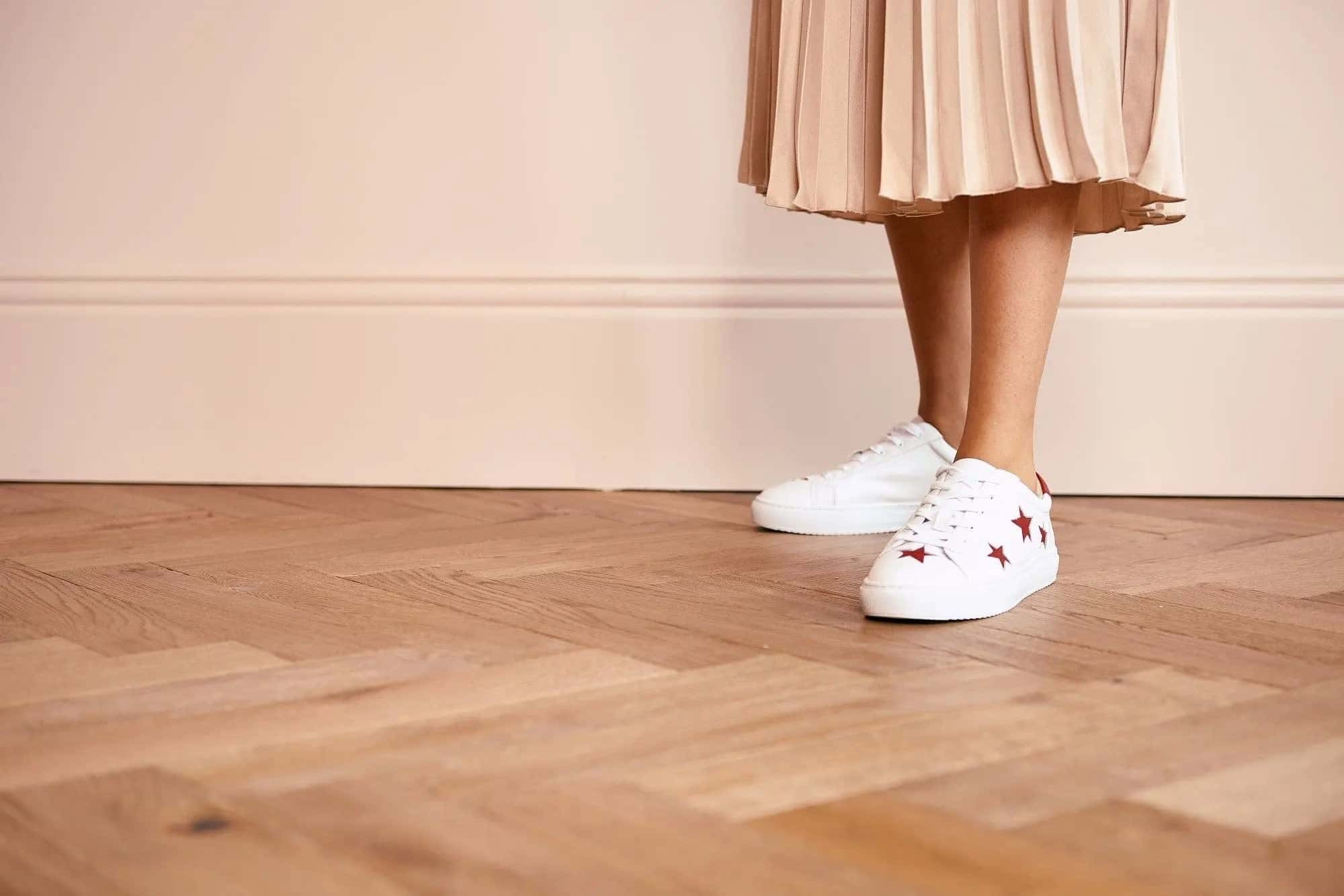 Hoxton White with Red Stars Leather Trainer Cocorose London